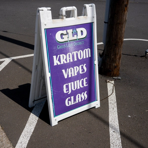 Kratom sandwich board